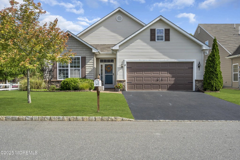 107 Eagle Ridge Circle, Lakewood