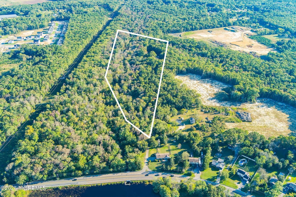 786 E Veterans Highway, Jackson