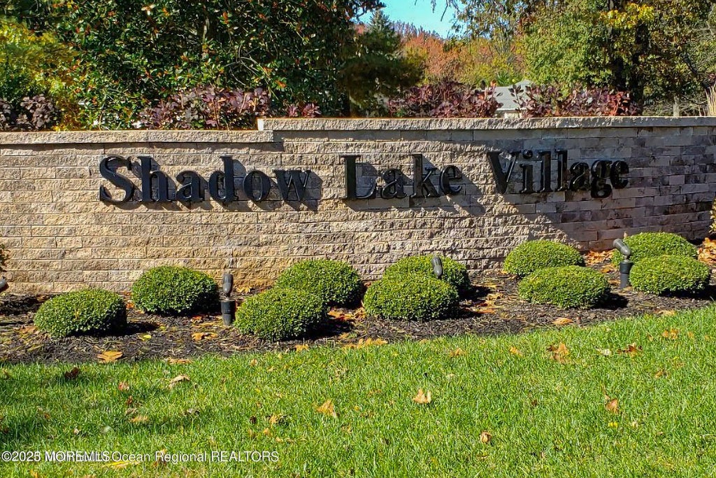 50 Hancock Court, Red Bank