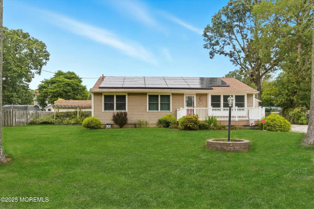 210 Coolidge Avenue, Abescon