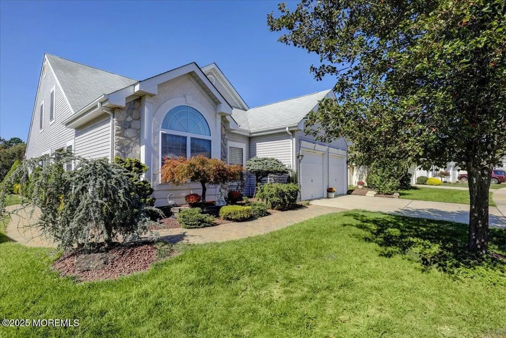 70 Baltusrol Drive, Jackson