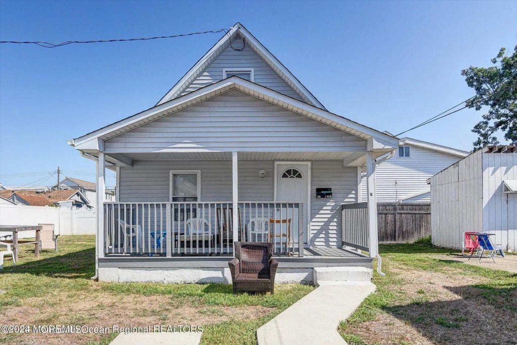 408 16th Avenue 5, Belmar