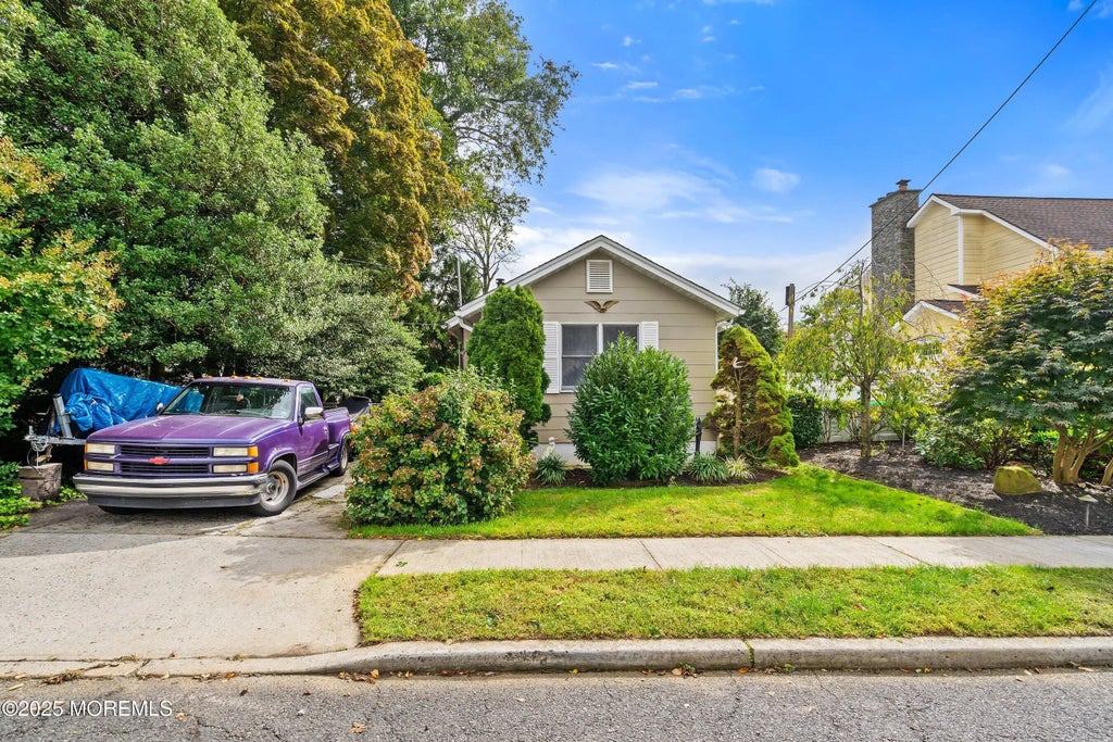 38 East Avenue, Atlantic Highlands