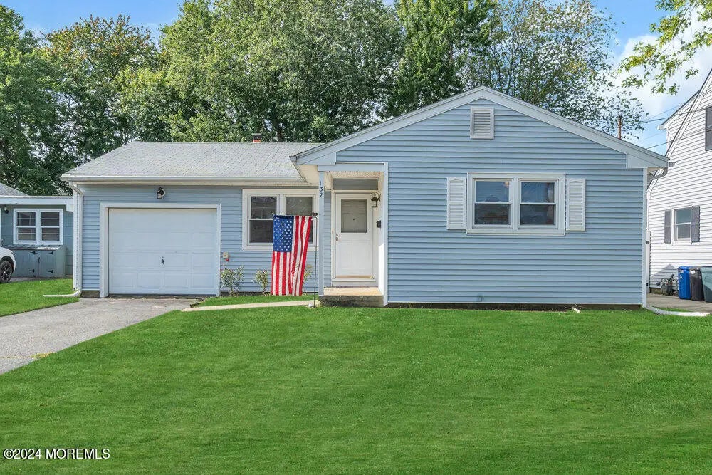 137 Marcellus Avenue, Manasquan