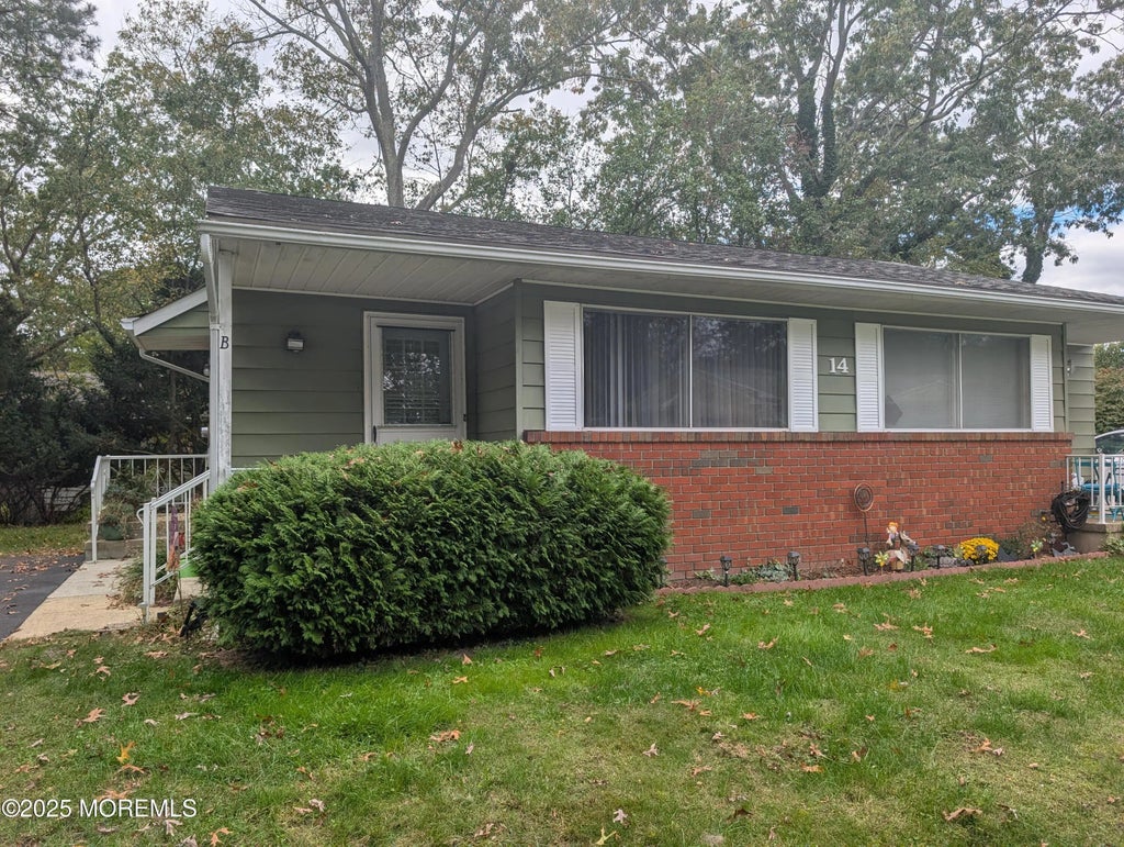 14b California Drive, Whiting