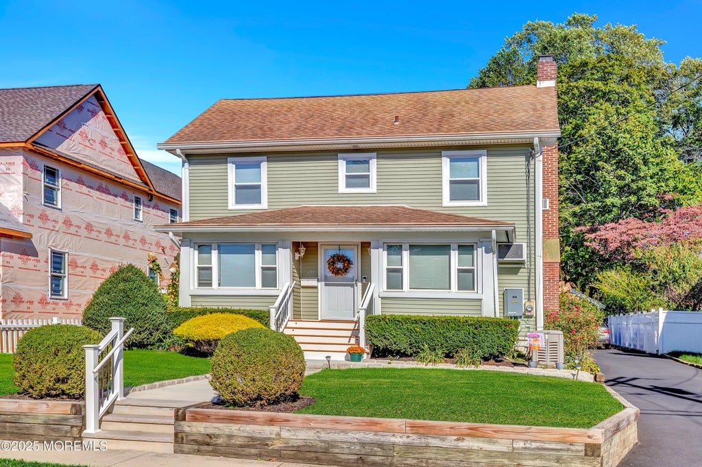 390 Conover Place, Red Bank