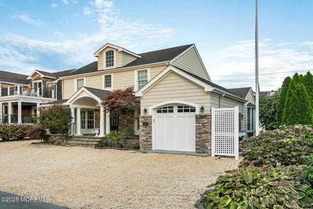 1097 Barnegat Lane, Mantoloking