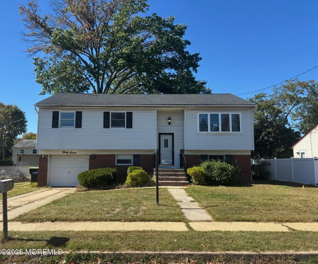 37 Shirley Boulevard, Old Bridge