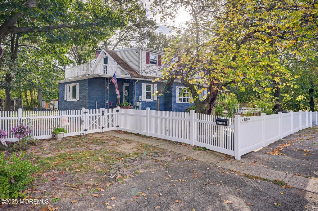 1 Hobart Street, Keyport