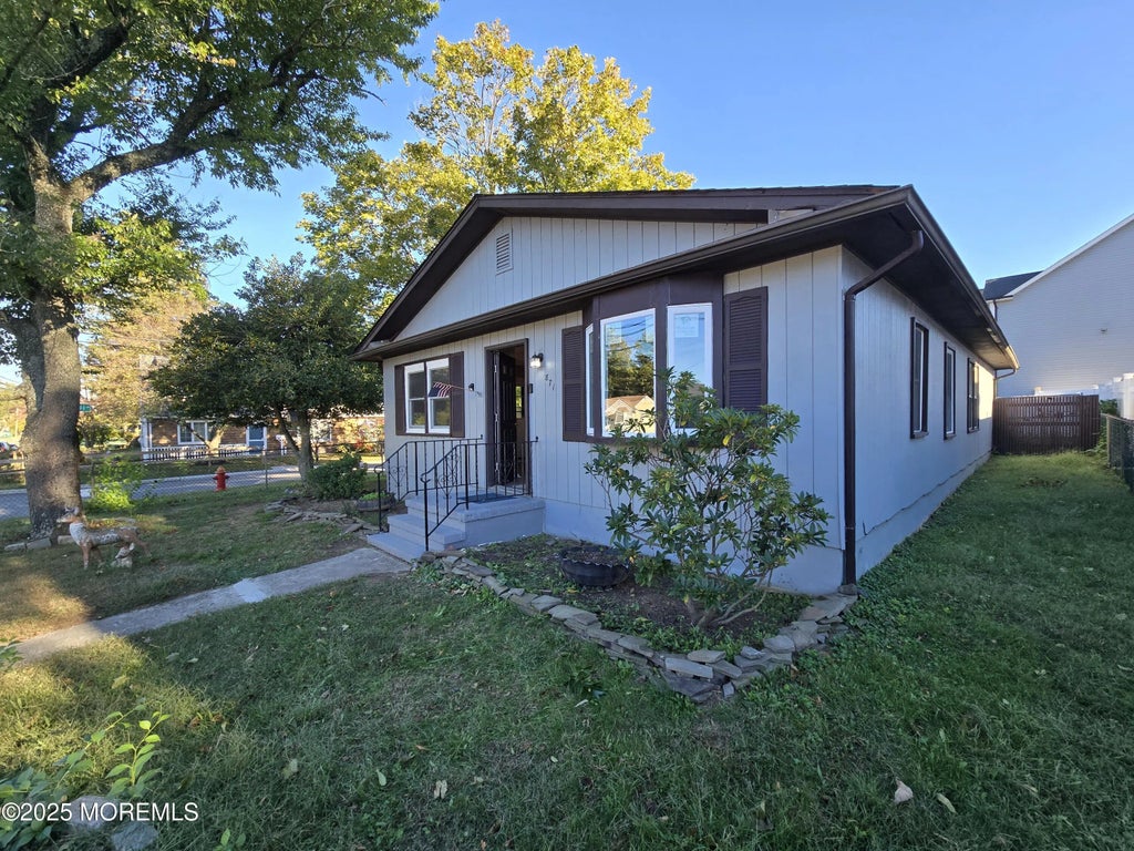 871 S Concourse Road S, Cliffwood Beach