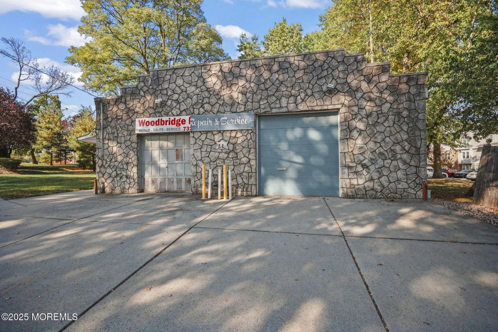 11 Leesville Avenue, Avenel