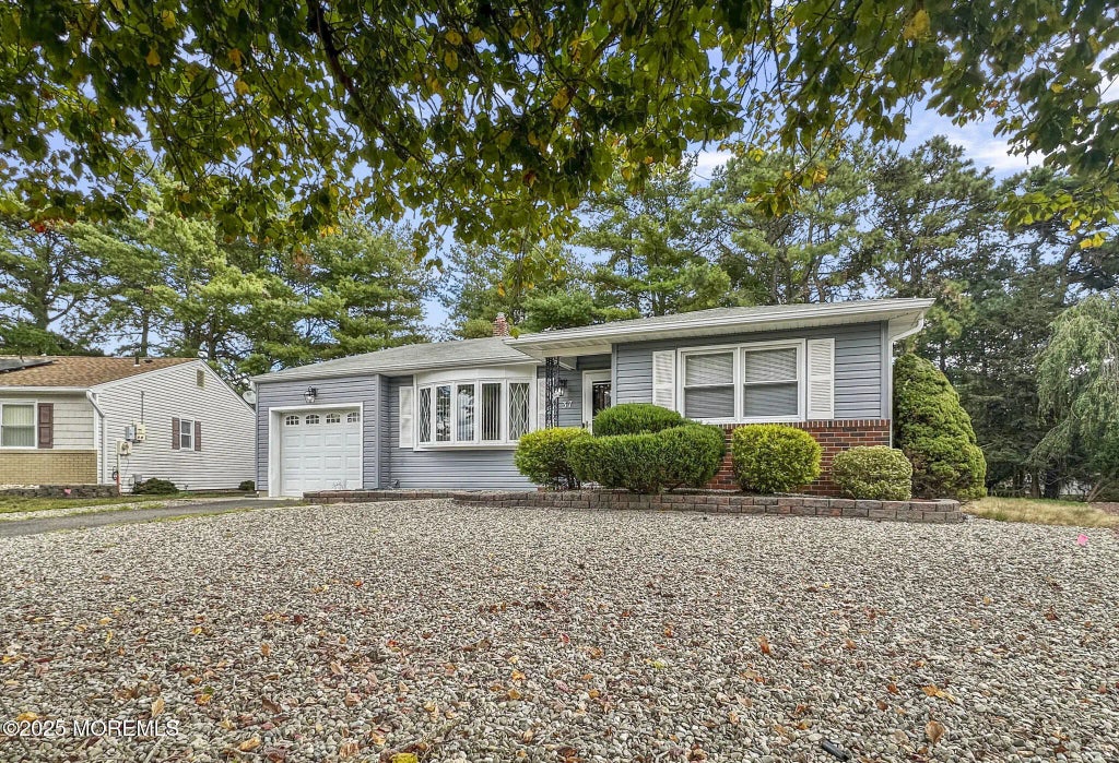37 Brookfield Court, Toms River