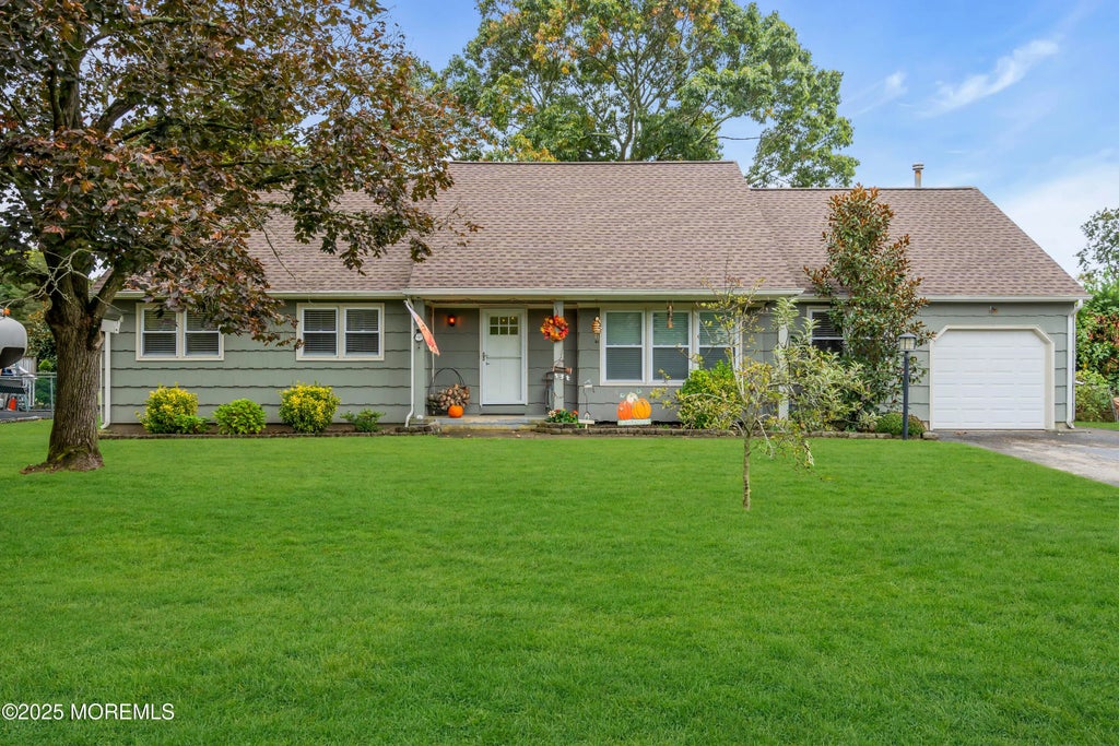 2285 Lanes Mill Road, Brick