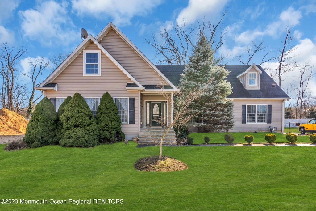 374.5 W Park Avenue, Oakhurst