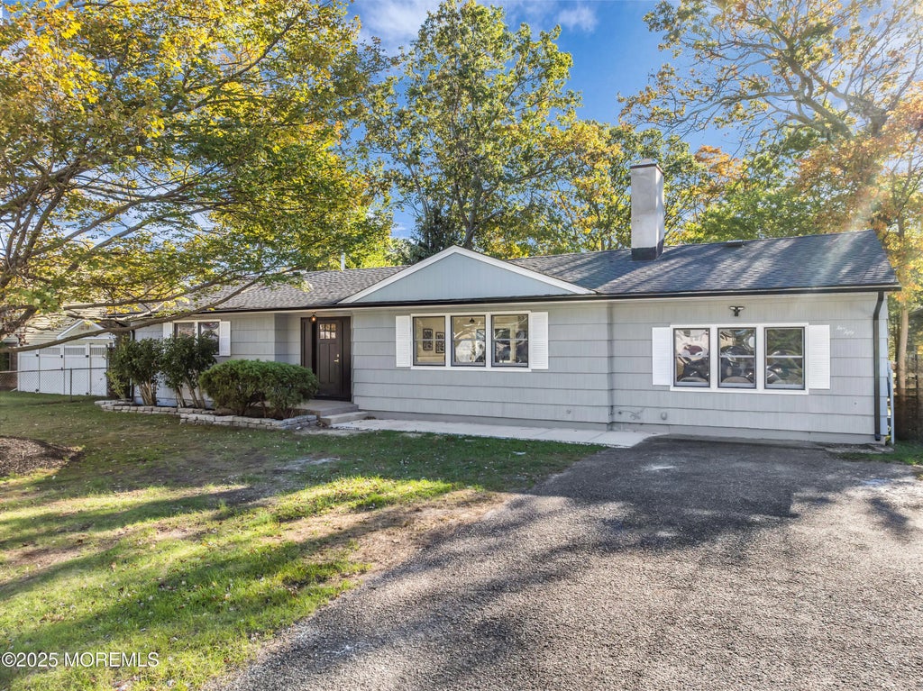 550 Bethany Lane, Brick