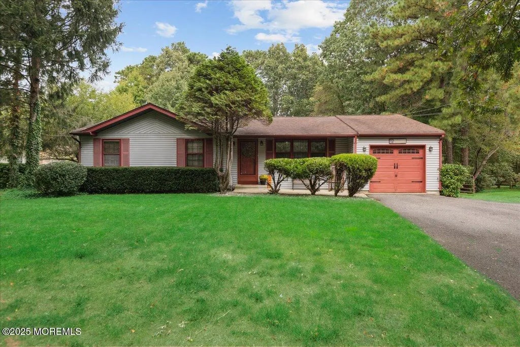 696 Anderson Road, Jackson