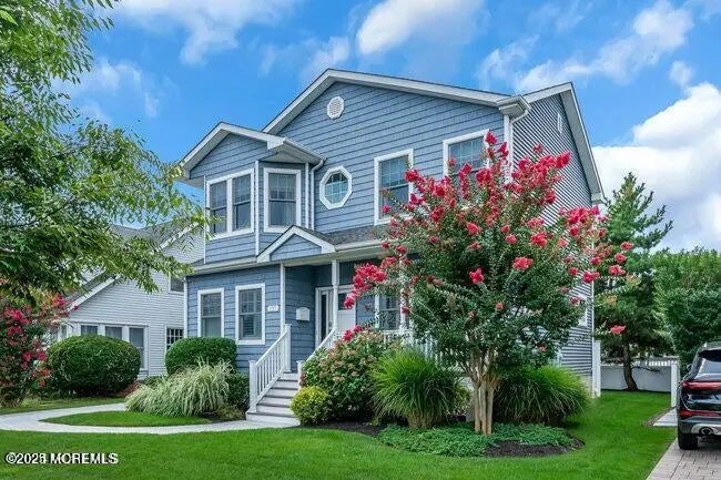 207 Pennsylvania Avenue, Spring Lake