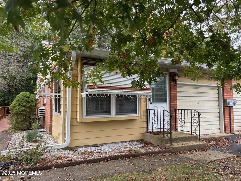 7 Bennington Lane A, Whiting