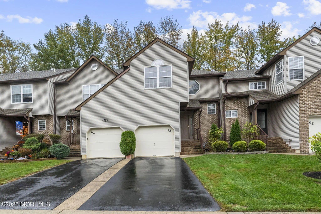 63 Atrium Way 6-3, Manalapan