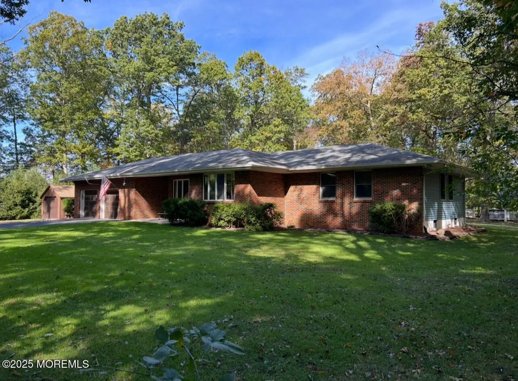 185 Victory Road, Howell