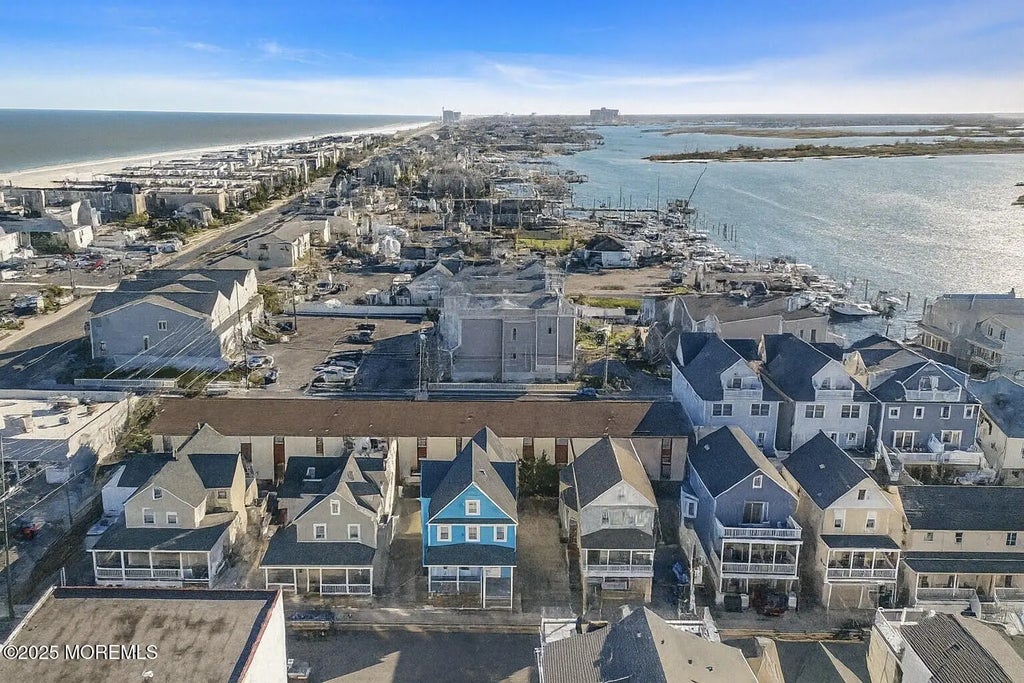 6 Center Street, Sea Bright