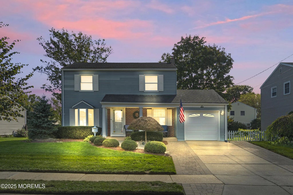 6 Briar Road, Freehold