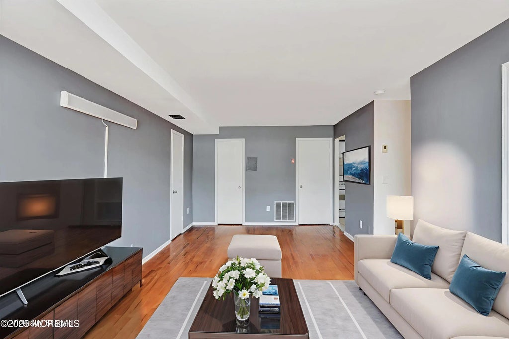 491 College Drive 491, Edison