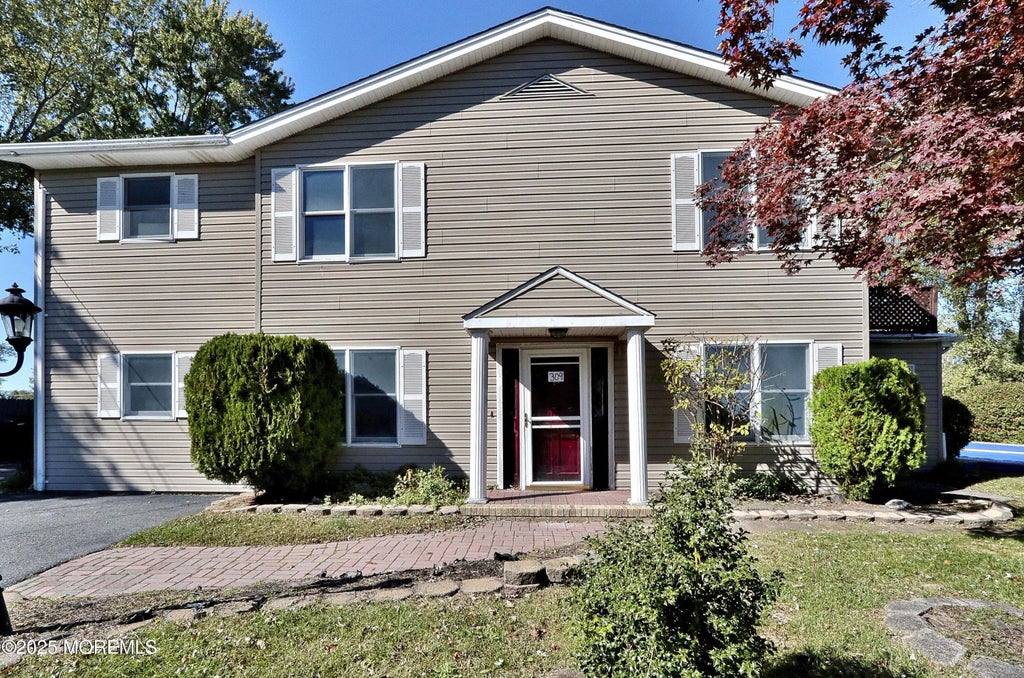 309 Deal Avenue, Neptune Township