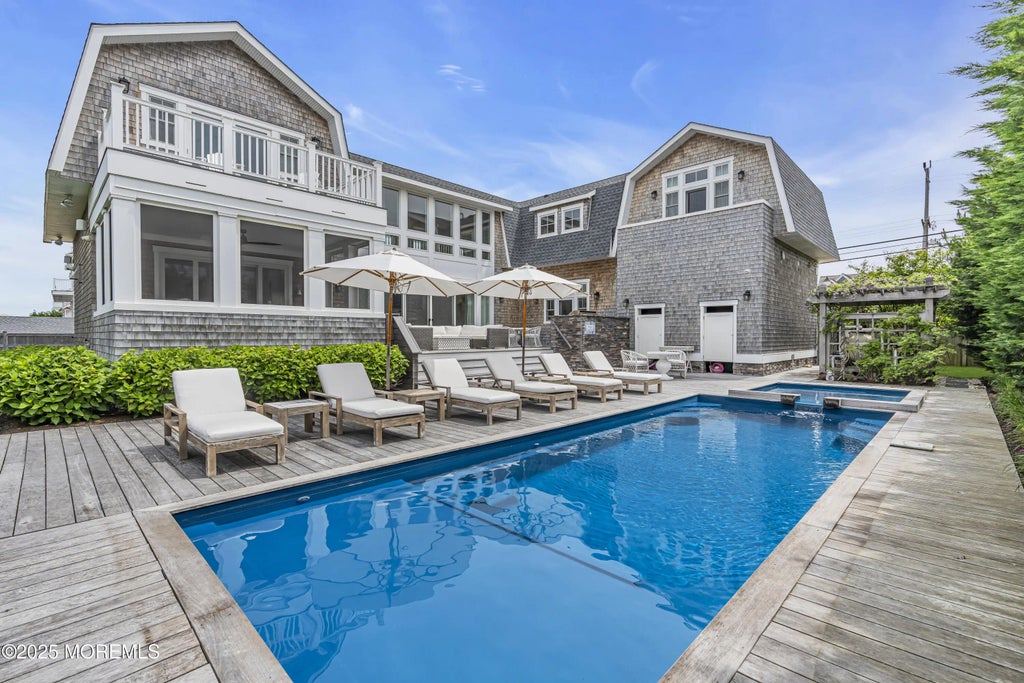 135 N Highway 35, Mantoloking