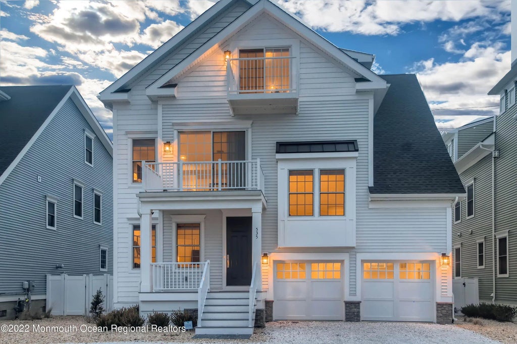 535 Highway 35, Mantoloking