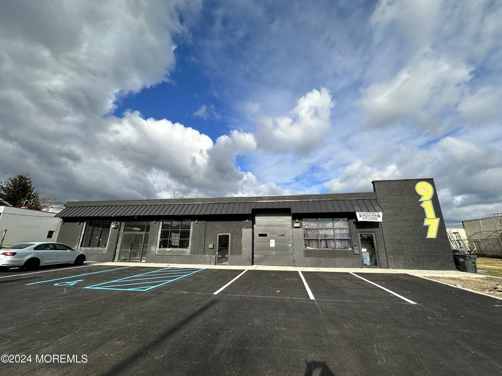 917 3rd Avenue Bays 2 & 3, Asbury Park