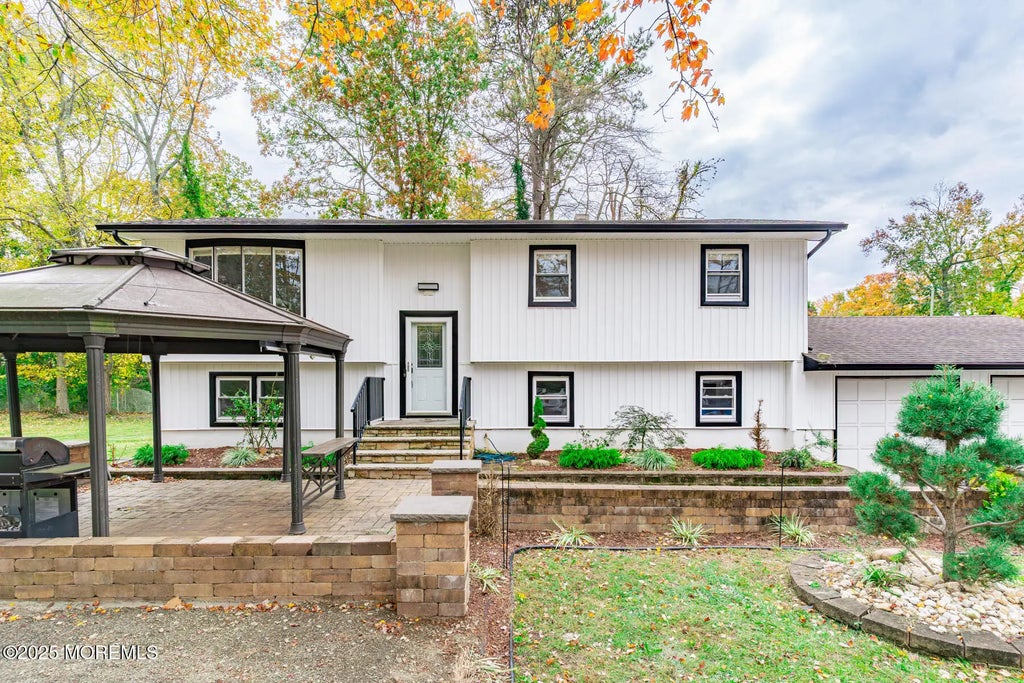 160 Pension Road, Manalapan