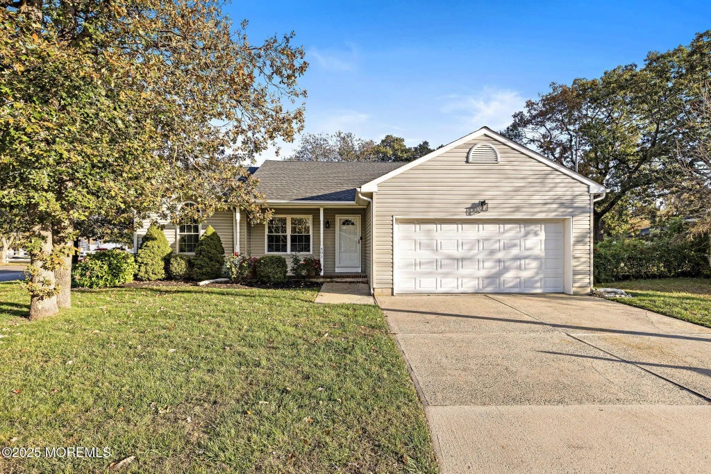 501 Spray Avenue, Beachwood