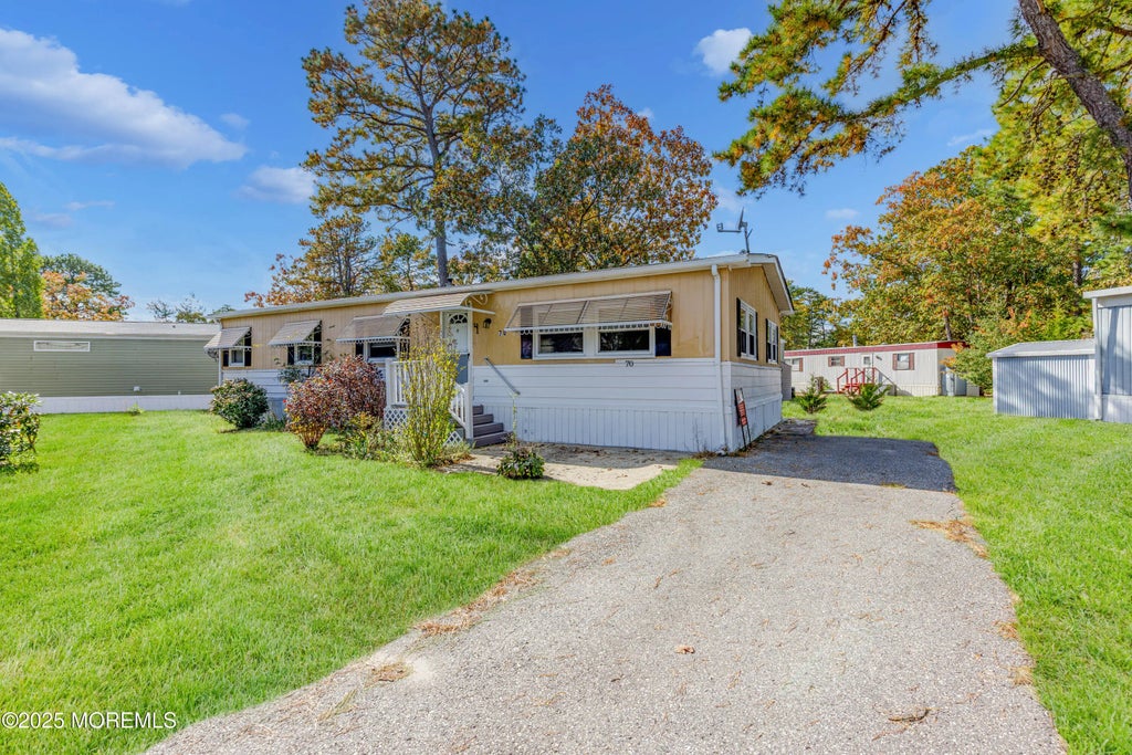 70 Woodchuck Parkway, Whiting