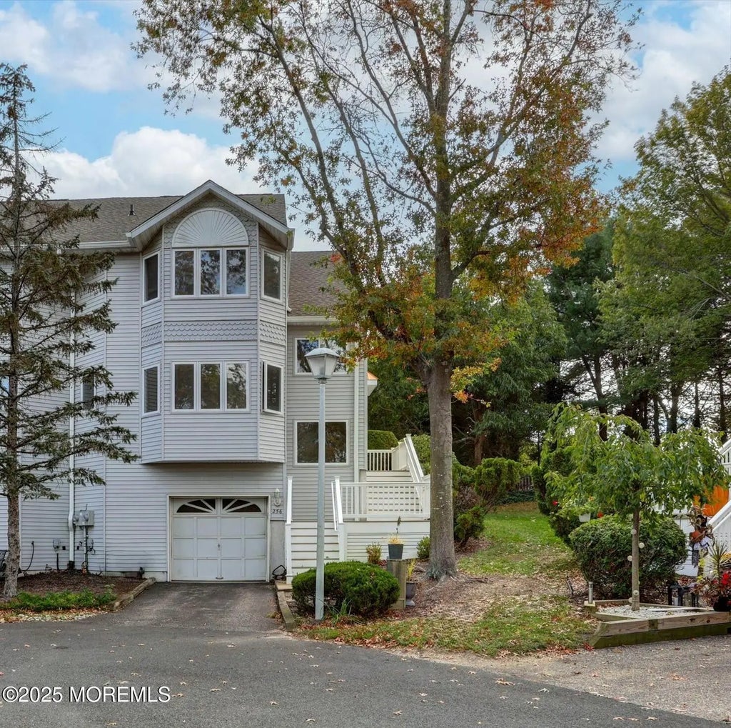 256 Marigold Court, Toms River