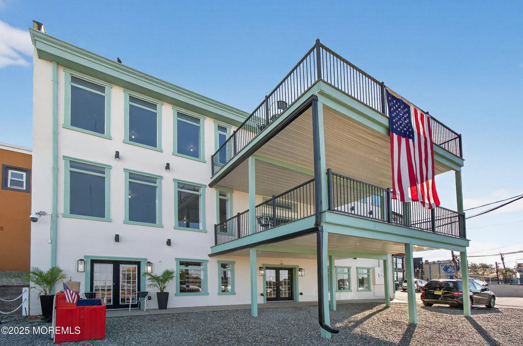 17-21 W Front Street, Keyport