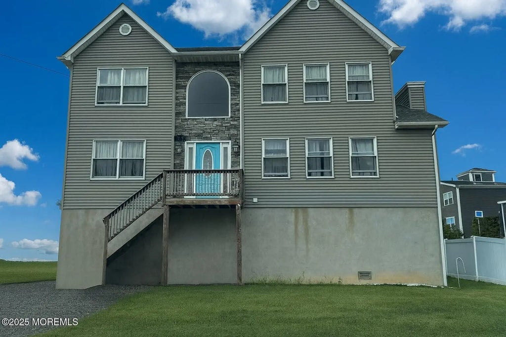 707 Prospect Avenue, Union Beach
