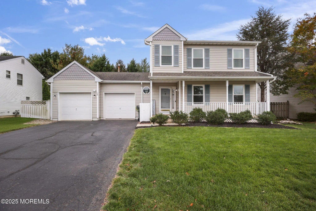 31 Crater Lake Road, Howell