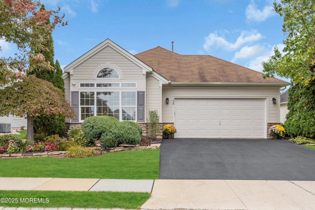 128 Eleanor Road, Manchester