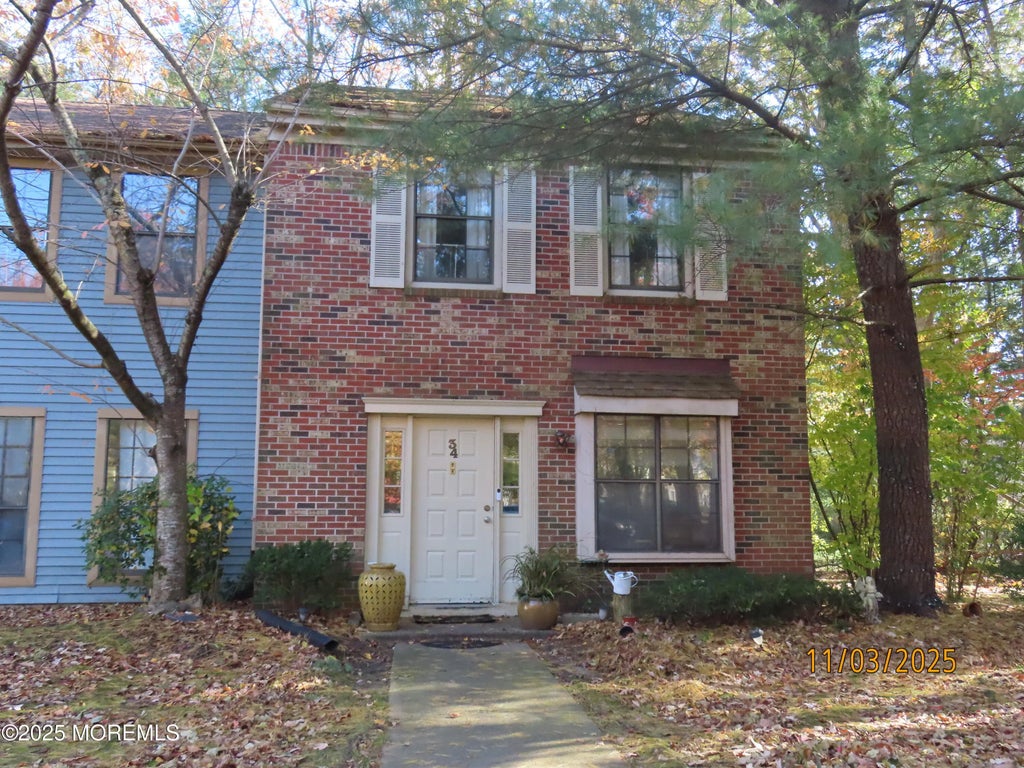 34 Jason Court, Lakewood