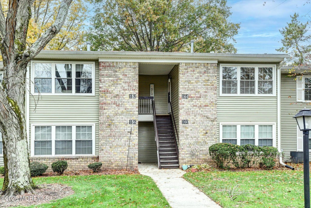 164 Arrowwood Court, Red Bank