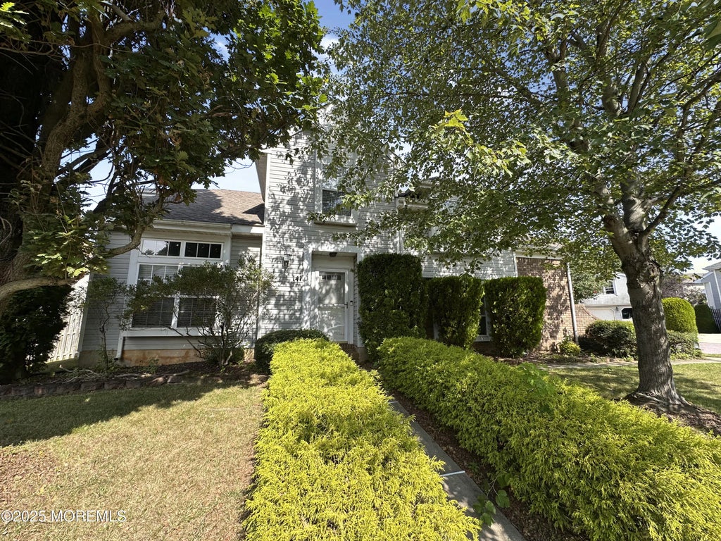 141 Kentucky Way, Freehold