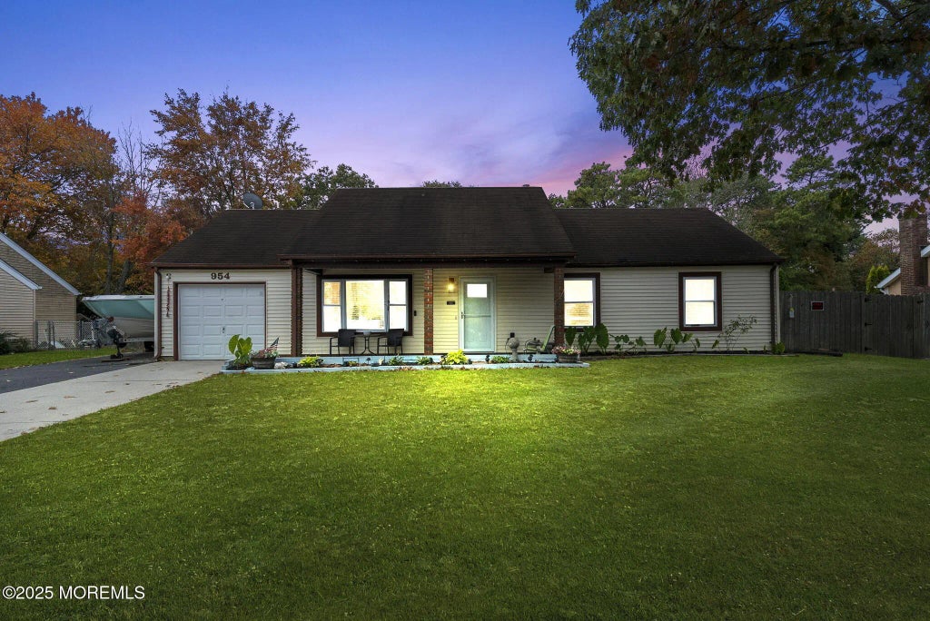 954 Vaughn Avenue, Toms River