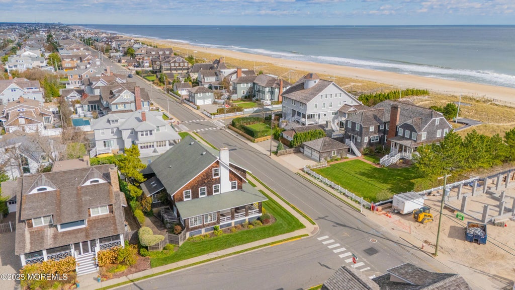 750 East Avenue, Bay Head