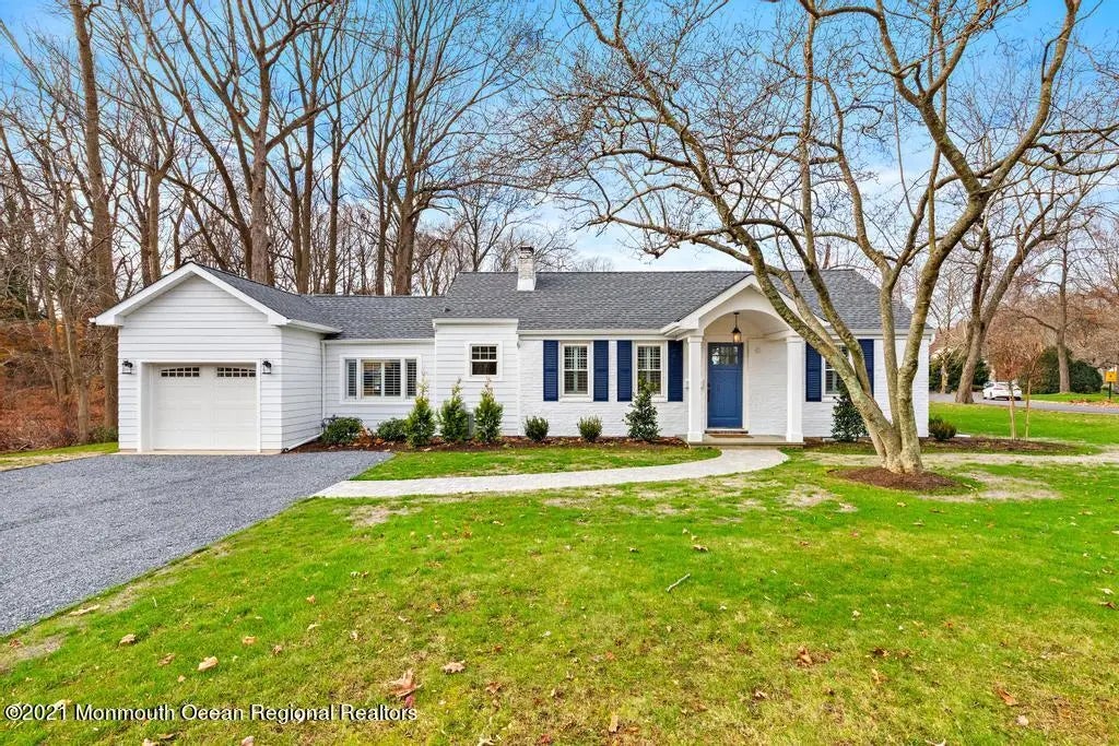 495 Branch Avenue, Little Silver