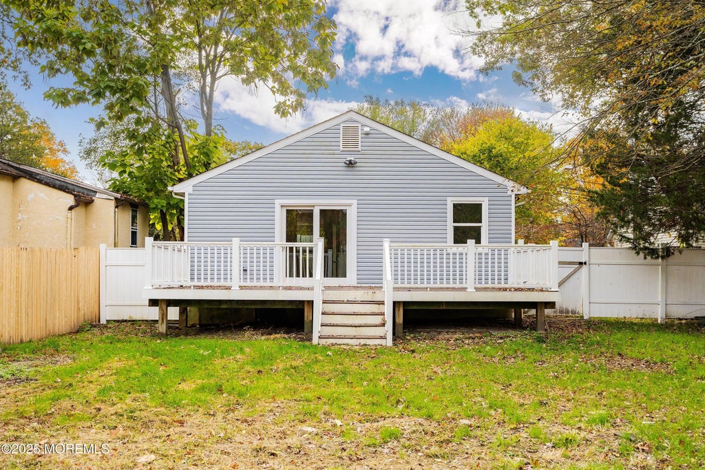 122 W 6th Street, Howell