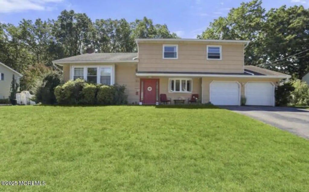 17 Sugarbush Road, Howell