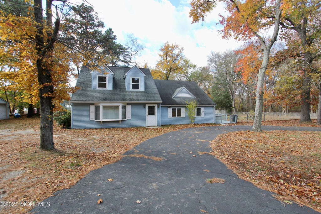 265 Spring Valley Road, Morganville