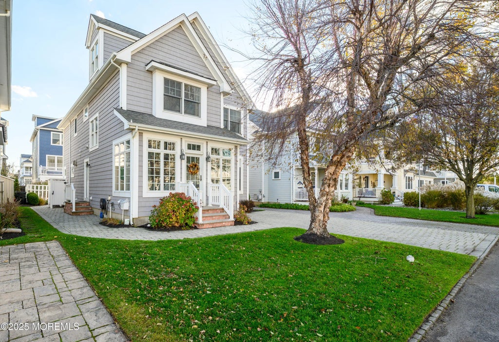 563 Pike Avenue, Manasquan