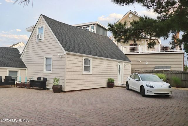 116 E Kupper Drive, Mantoloking